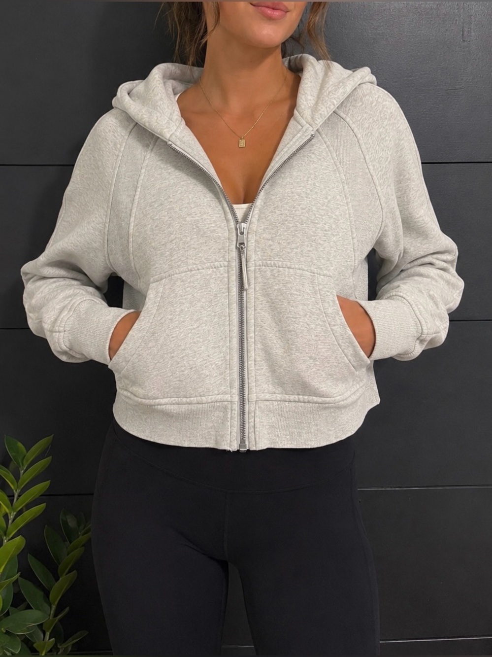 LULULEMON Gray Full Zip Scuba Hoodie Sweatshirt Women’s Sz XS/S EUC